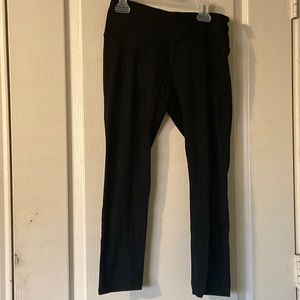 Black 90 degree capri leggings